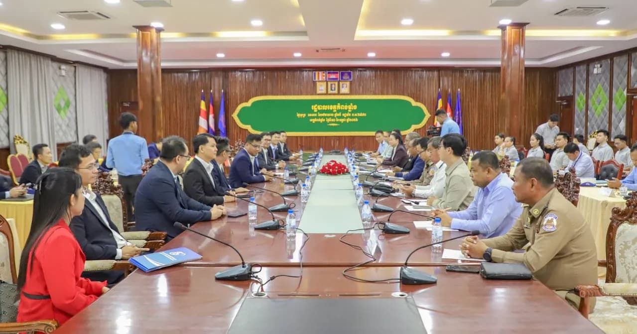 ប្រធានក្រុមប្រឹក្សាខេត្ត និងអភិបាលខេត្តកំពង់ឆ្នាំង អនុញ្ញាត្តឱ្យក្រុមការងារសកលវិទ្យាល័យចេនឡា និងសកលវិទ្យាល័យសុខាភិបាល នៃសាធារណរដ្ឋសង្គមនិយមវៀតណាម ចូលជួបសំណេះសំណាល និងពិភាក្សាការងារ