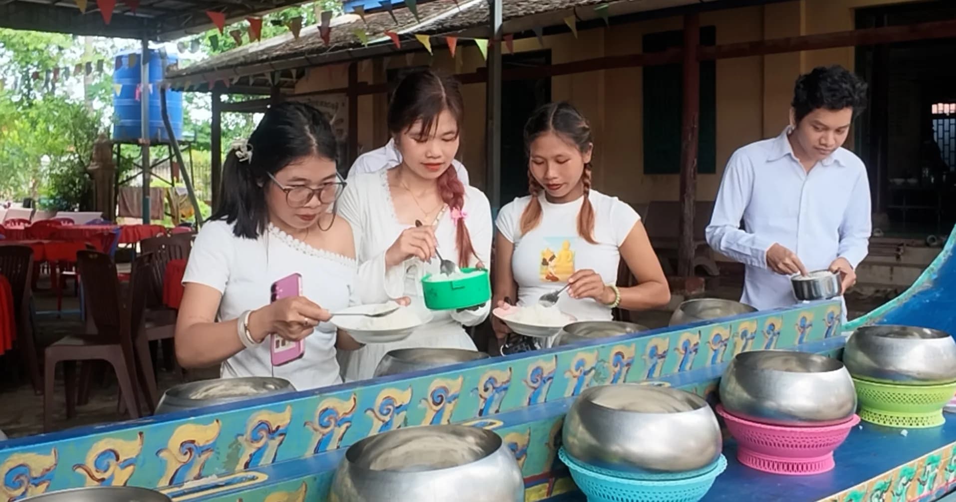 ព្រះចៅអធិការ និងគណៈកម្មការអាចារ្យ វត្តសរភ្យារាម ហៅវត្តសូភី តែងតែរៀបចំបុណ្យកាន់បិណ្ឌ និងភ្ជុំបិណ្ឌ ជារៀងរាល់ឆ្នាំ ក្នុងការថែរក្សានូវព្រះពុទ្ធសាសនាឱ្យបានភ្ជាប់ខ្ជួនទៅតាមគន្លងប្រពៃណីខ្មែរ