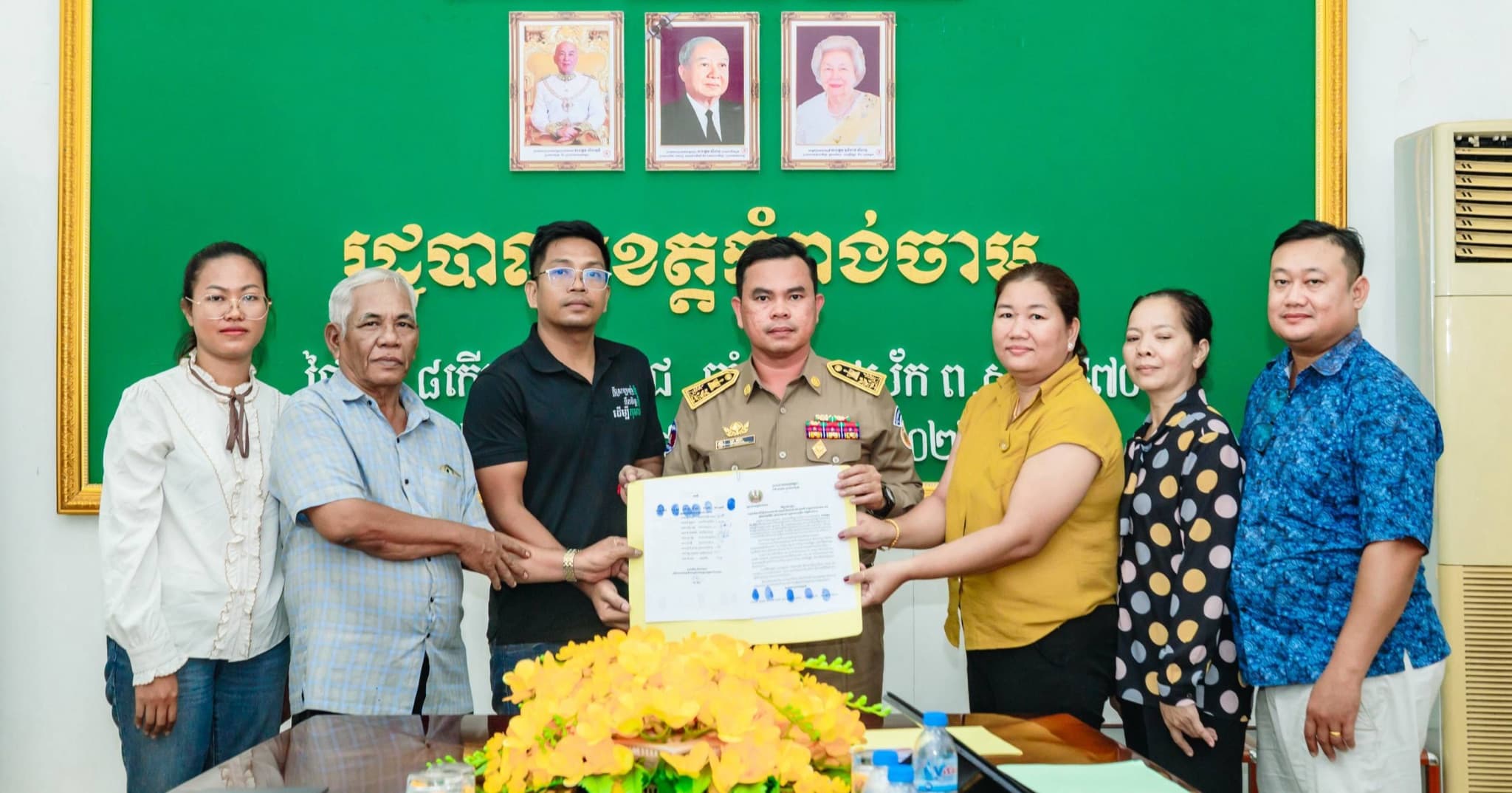 រោមគោលនយោបាយឈ្នះ-ឈ្នះ៖ វិវាទដីធ្លីរវាងប្រជាពលរដ្ឋ ២គ្រួសារ នៅស្រុកកោះសូទិន ត្រូវបានដោះស្រាយបញ្ចប់ដោយជោគជ័យ ក្រោមយន្តការក្រៅប្រព័ន្ធតុលាការ