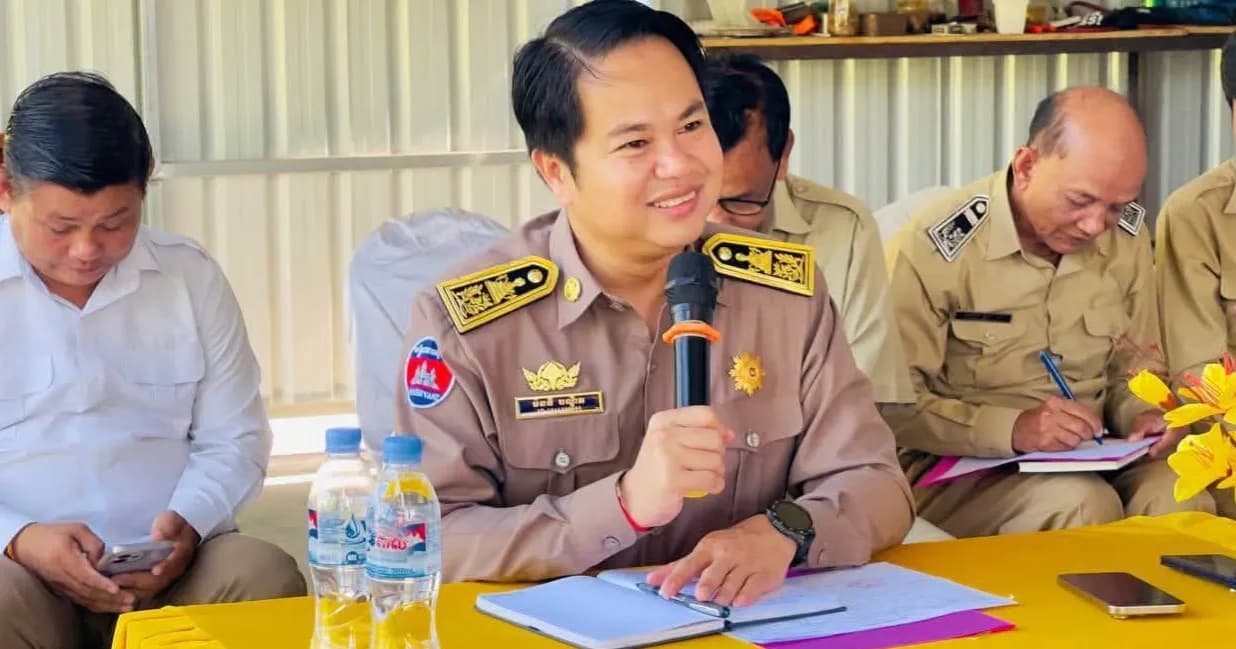 បើកការដ្ឋានសាងសង់ផ្លូវបេតុង១ខ្សែ នៅភូមិទីលេង ឃុំធាយ ស្រុកបាភ្នំ ខេត្តព្រៃវែង!